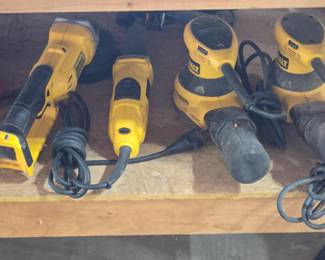 Dewalt palm sanders