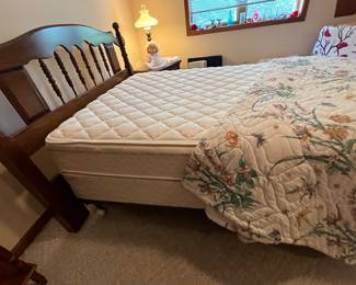 VERY NICE AND CLEAN BED SET