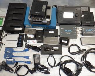 2 BOXES AUDIO HARNESSES INCLUDING XLR, RCA AND MORE