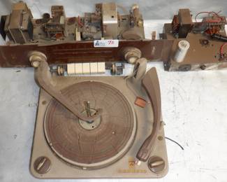 LOT VINTAGE ELECTRONICS INCLUDING GRUNDIG TUBE RADIO PARTS/REPAIR, AND MORE
