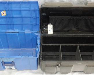 LOT OF 2 TRAVEL CASES (39X20X14)(32X18X14)