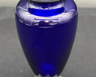 Exquisite 8.5” Cobalt Blue BACCARAT Crystal Vase!