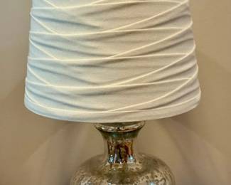 Small Console Lamp w/shade $15