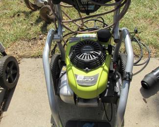 Ryoby Pressure Washer powered by Honda