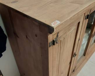Vintage Solid Wood Console/Cabinet/Dresser