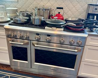 Beautiful Monogram 6 burner stove available along with matching monogram dishwasher