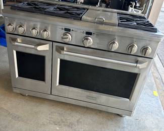 Beautiful Monogram 6 burner stove available along with matching monogram dishwasher