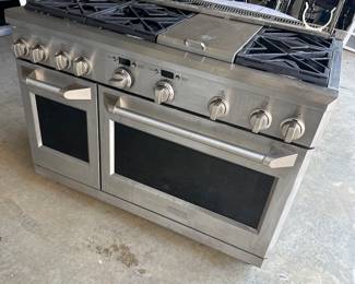 Beautiful Monogram 6 burner stove available along with matching monogram dishwasher