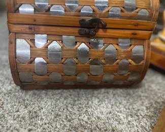 **VINTAGE wooden/metal weaved basket
7” long 6” tall 6” wide