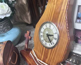 Vintage wooden clock still works