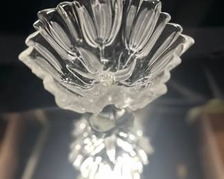 MIKASA Crystal Bowl Pedestal Footed
** Etched Frost Tulip design
$20 obo