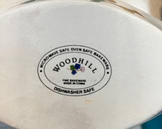 Set of Woodhill dishes and bakeware