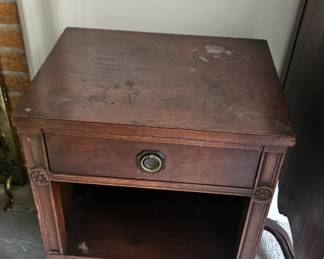 Nice end table