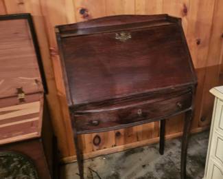 Nice desk