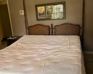 HENREDON King Size Bed with Sleep Number Mattress
