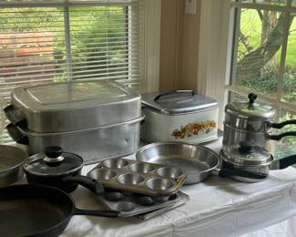 LOOK at the big vintage roaster!