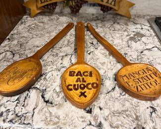 Kitchen wall decor
