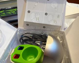 Hearing aid charger