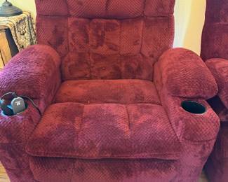 Mcombo Dual motor large power lift recliner with heat and massage, 2 available, brand new