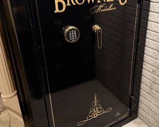 BROWNING Medallion Series Safe
