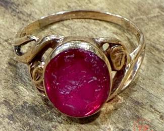 10kt Yellow Gold Ring with Carved Ruby Cameo