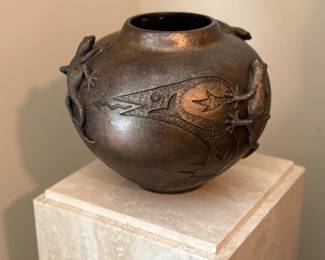 DAVIES SHINSEKI Bronze Gecko Sculpture Vase