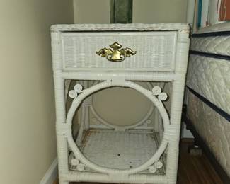 Cute White wicker side table