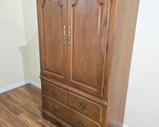 Thomasville Gentlemen's Armoire. 