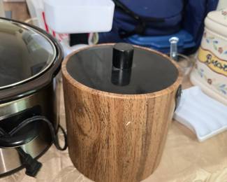 Good looking Ice Bucket