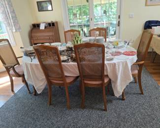Very nice Provincial dining set