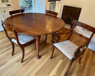 Round Dining Table w/ 4 Chairs