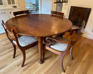 Round Dining Table w/ 4 Chairs
