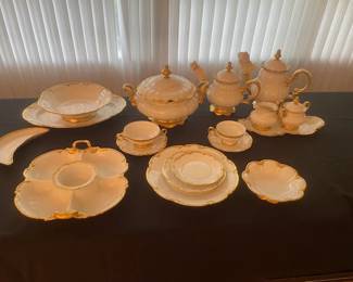 GIANT SET OF 360 PC SETTING FOR 24 TIRSCHENREUTH BAVARIA