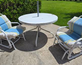 Patio Table with 2 Chairs