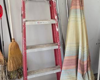 Ladder - Umbrella - Clothes Rack