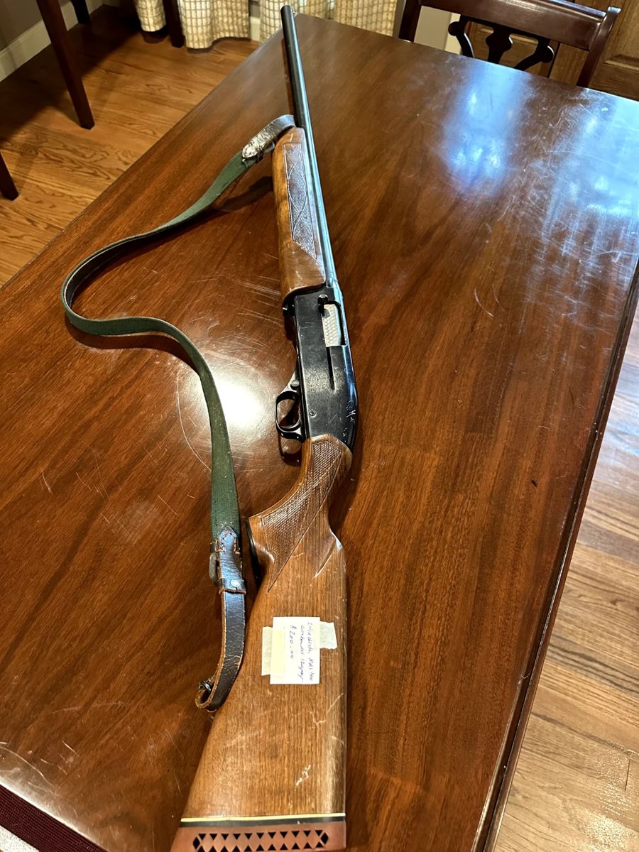 Left handed Winchester Model 1400 MK II 12 guage shotgun