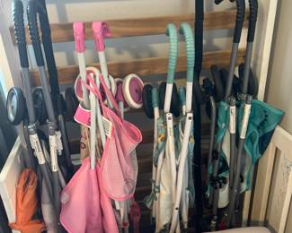 Umbrella strollers