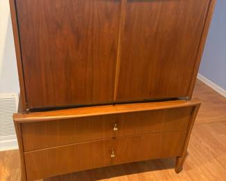 DREXEL MCM bedroom set