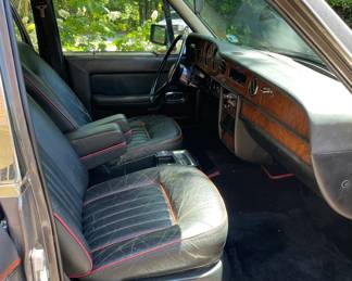 Silver Spur Rolls Royce 1982 