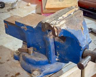 Bench Vise