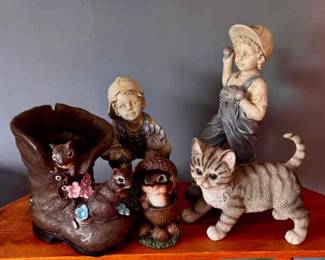 (5) Charming Resin Figurines