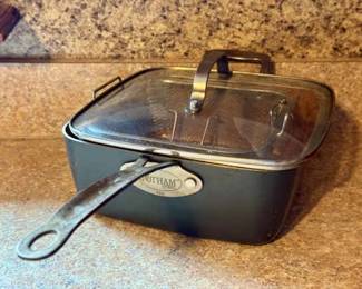Gotham Deep Square Pan With Accessories