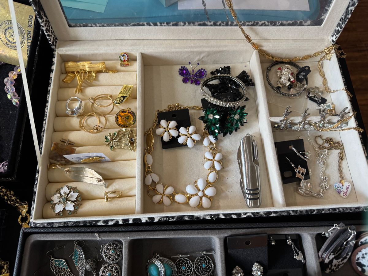 Great selection of costume jewelry!
