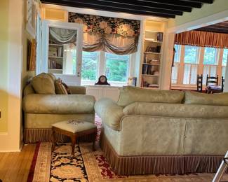 Custom couches , Wool Area Rug, o