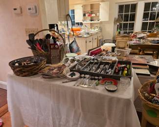 Kitchenware , dishes , pots , pans , glazes , utensils , place mats , Michel bowls , platters , polish pottery and more 