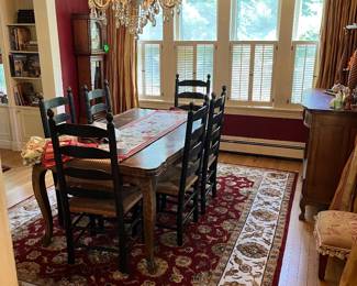 Parquet table , expandable , with 7 chairs … 