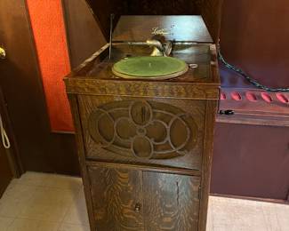 Victrola (have 2)