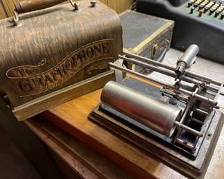 Graphophone (also has canisters)