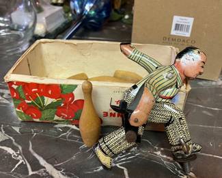 Tin bowling toy