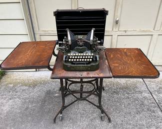 Antique Toledo Metal Furniture Co. traveling clerk’s desk
Toledo Roll-Top Typerwriter Desk